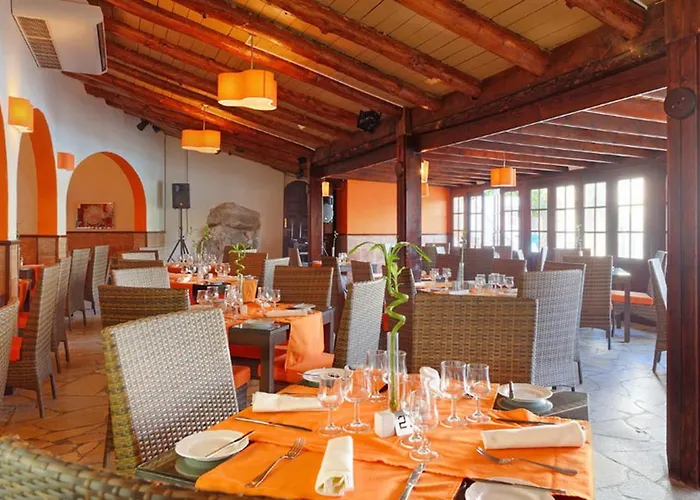 On The Golf Course By The 산미겔데아보나