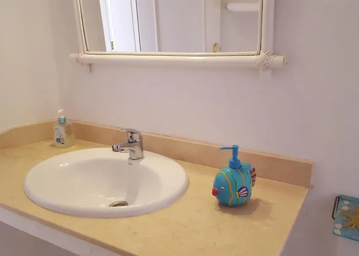 On The Golf Course By The شقة سان ميغيل ذي أبونا